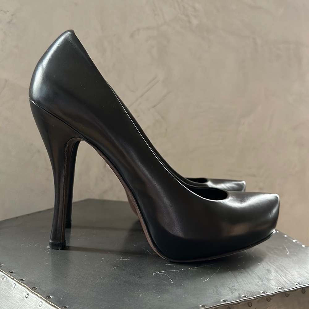 Vera Wang high heels pumps